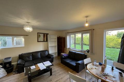 2 bedroom apartment to rent, Love Walk, Camberwell, London, SE5