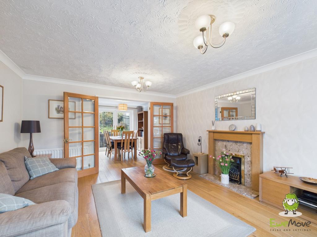 Ewe Move Estate Agents Basingstoke - Wood Close - L