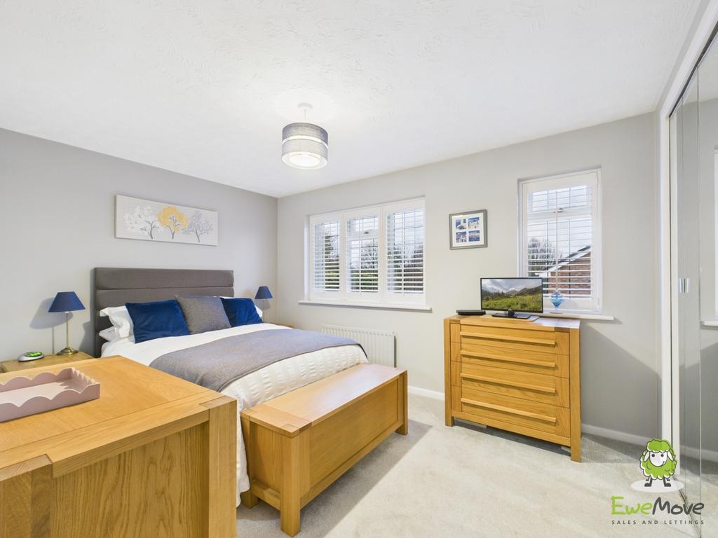 Ewe Move Estate Agents Basingstoke - Wood Close - B