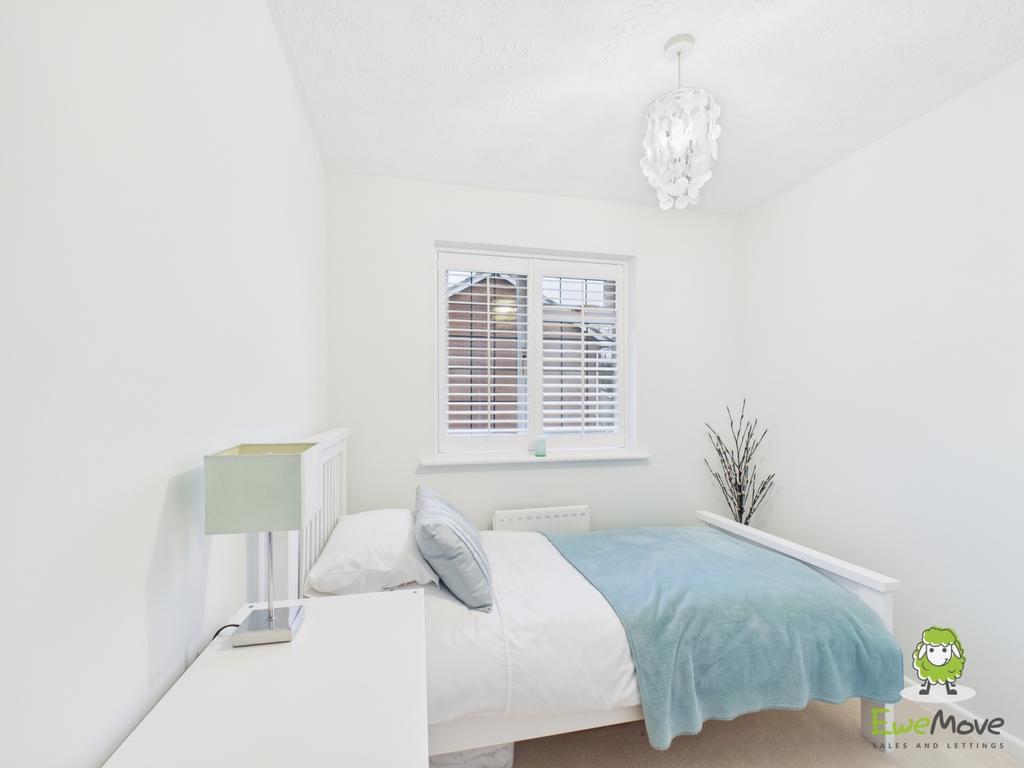 Ewe Move Estate Agents Basingstoke - Wood Close - B