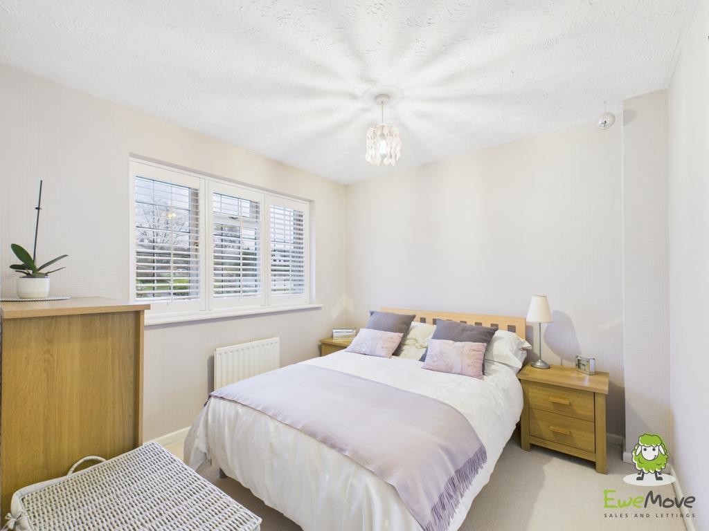 Ewe Move Estate Agents Basingstoke - Wood Close - B