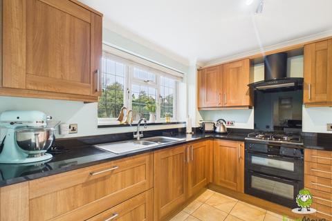 4 bedroom detached house for sale, Wood Close, Basingstoke, Hampshire, RG22