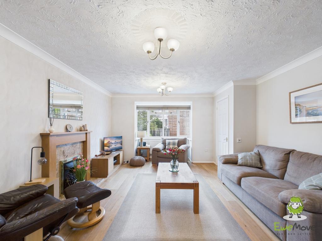 Ewe Move Estate Agents Basingstoke - Wood Close - L