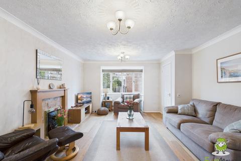 4 bedroom detached house for sale, Wood Close, Basingstoke, Hampshire, RG22