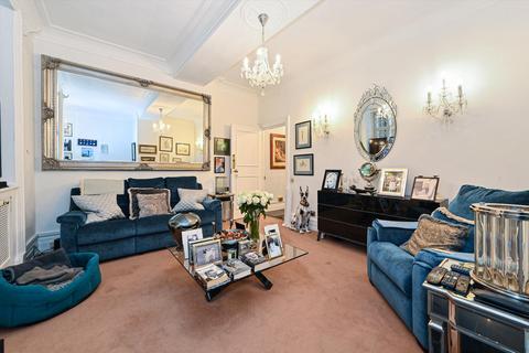 2 bedroom flat for sale, Portland Place, Marylebone, London, W1B