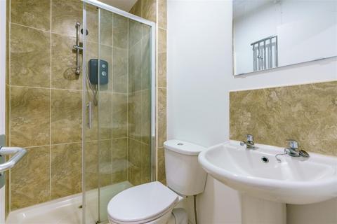 1 bedroom in a house share to rent, *Bills Inclusive Room* Rothbury Terrace, Heaton