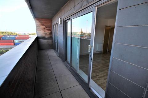 undefined, Liverpool L19