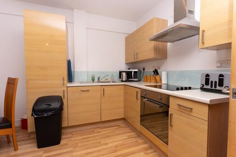 undefined, Liverpool L19