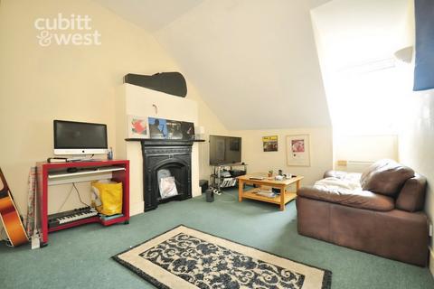 2 bedroom apartment to rent, AVAILABLE IMMEDIATELY, Church Road, BN3