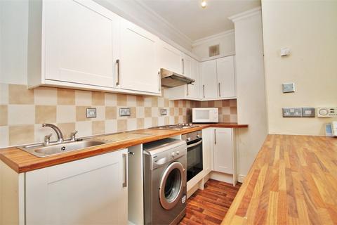 1 bedroom flat to rent, Acacia Mews, Harmondsworth, UB7