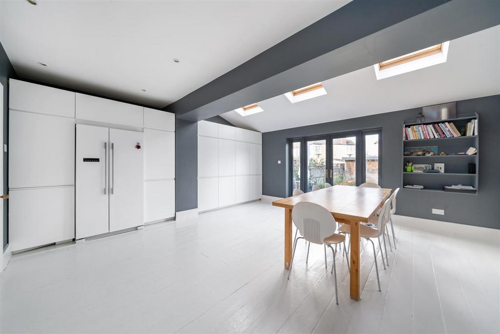 Kitchen &amp; Dining