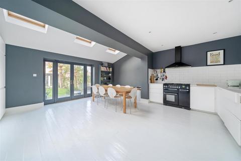 undefined, Southway, Raynes Park SW20