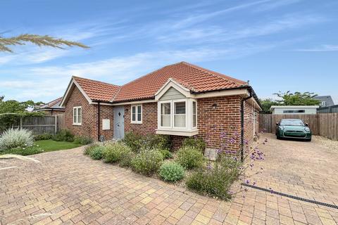 3 bedroom detached bungalow for sale, St Peters Mews, Alresford, Colchester, CO7
