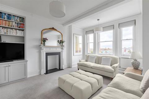 3 bedroom flat for sale, Castelnau Mansions, London SW13