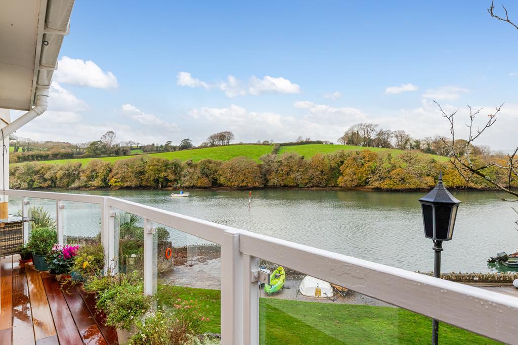 A08 - Embankment Rd, Flat 6 The Moorings, Kingsbri