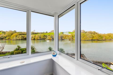 2 bedroom flat for sale, Embankment Road, Kingsbridge