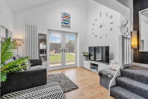 3 bedroom detached bungalow for sale, Eden Croft , Kenilworth