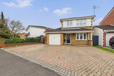 3 bedroom detached house for sale, Birchwood Gardens, Cardiff. CF14
