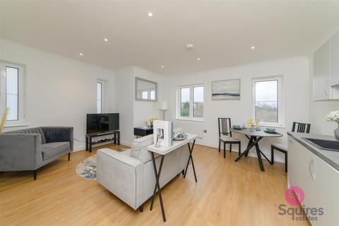 1 bedroom flat for sale, Great North Way, London