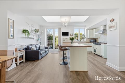 undefined, Repton Avenue, Gidea Park, RM2