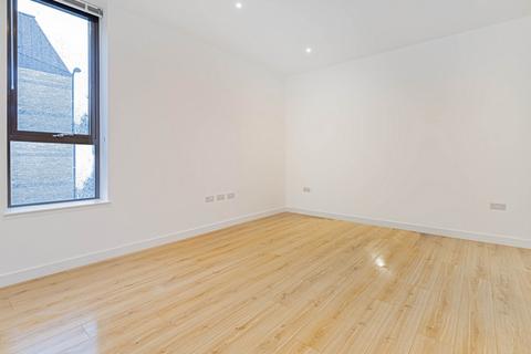 2 bedroom apartment to rent, Inglis Road, London, W5