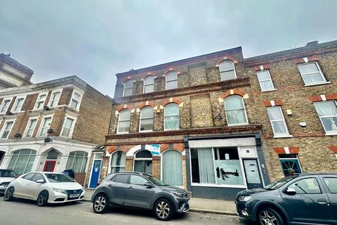 2 bedroom flat to rent, Margate CT9