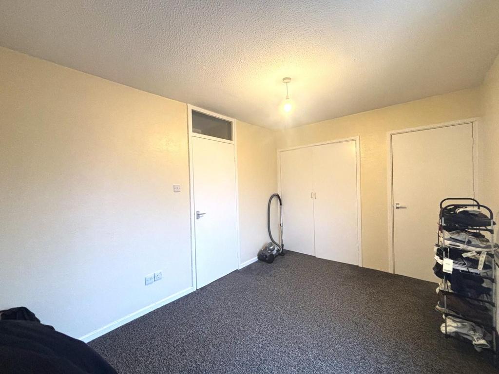 Bedroom 1.jpeg