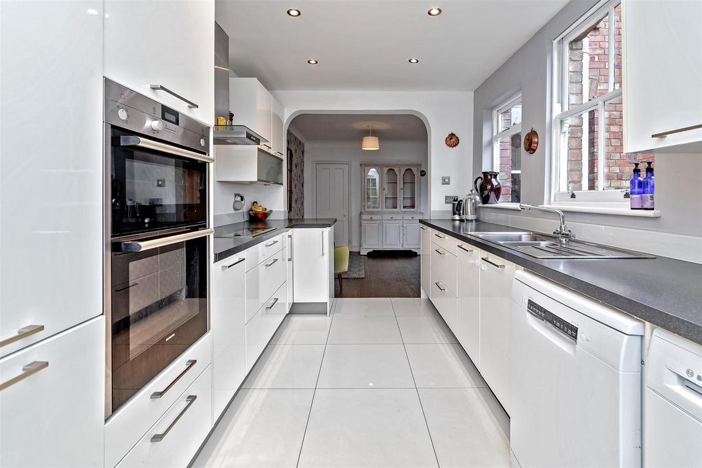 8 Kimberley Road-13.jpg