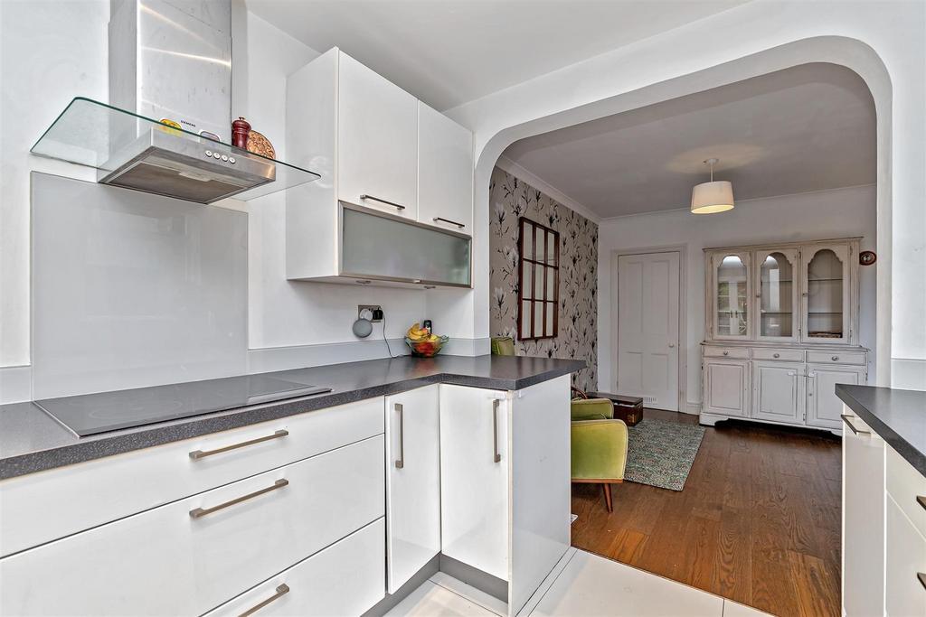 8 Kimberley Road-14.jpg