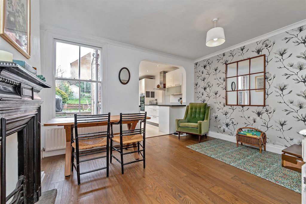 8 Kimberley Road-5.jpg