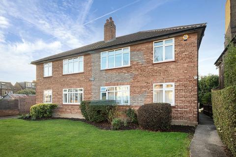 2 bedroom maisonette for sale, Byron Court, Byron Road, Mill Hill, London, NW7