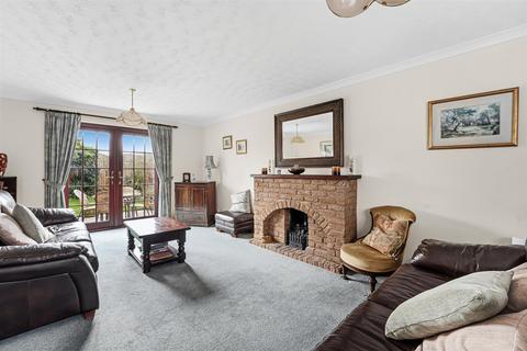 5 bedroom detached house for sale, Newbury Lane, Silsoe