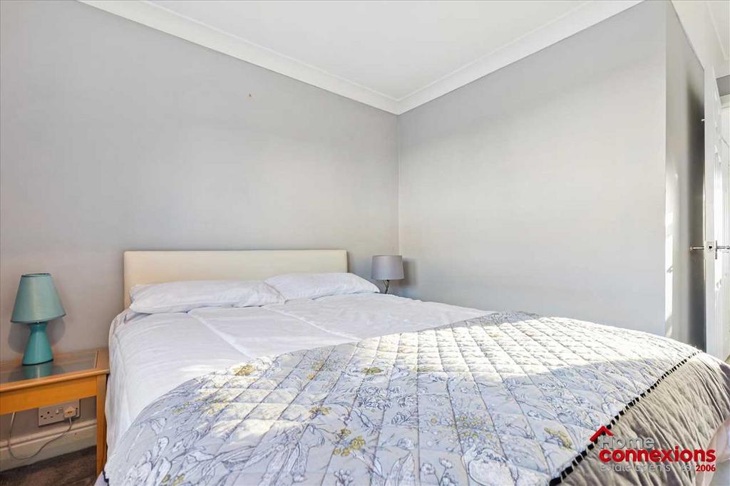 Bedroom Two (2)