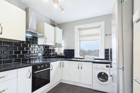 2 bedroom flat to rent, 102 Whitburn Street