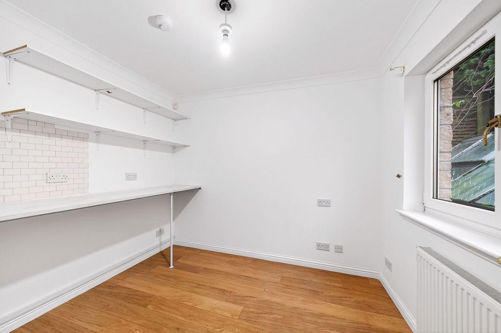 Study / Bedroom