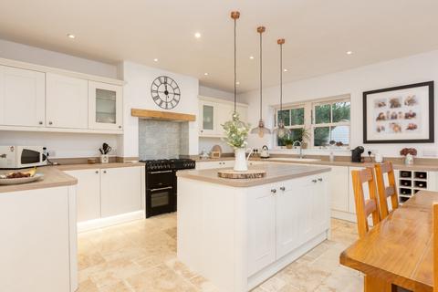 4 bedroom detached house for sale, London Road, Stevenage, Hertfordshire, SG1