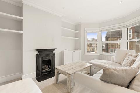 3 bedroom apartment for sale, Fircroft Road, SW17