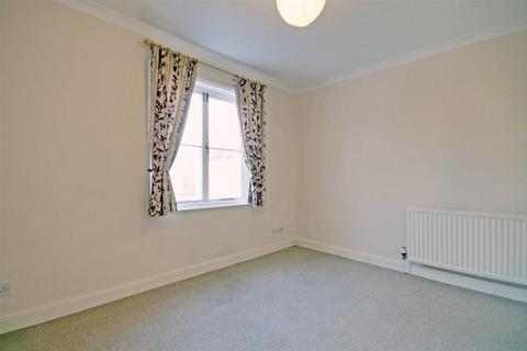 2 bedroom flat to rent, Montpellier GL50 1UL