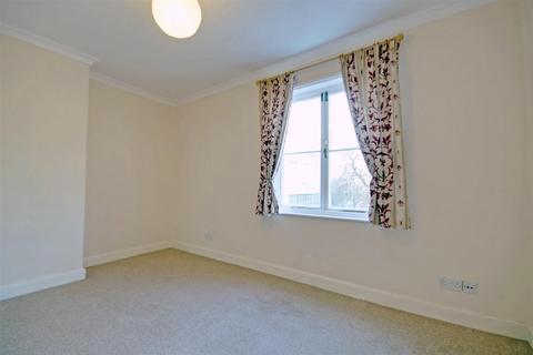 2 bedroom flat to rent, Montpellier GL50 1UL