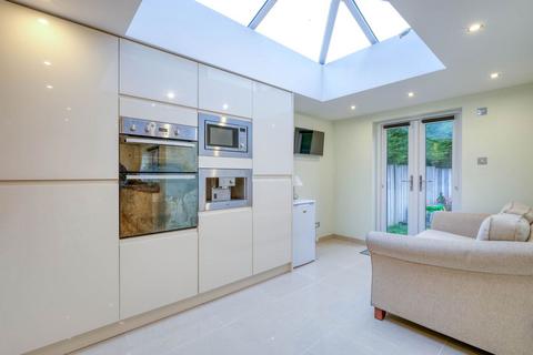 4 bedroom detached house for sale, Hillview Close, Lickey End, B60