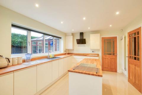 4 bedroom detached house for sale, Hillview Close, Lickey End, B60