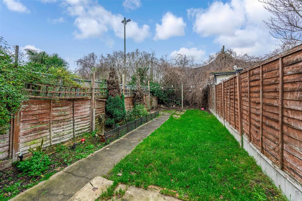15 garner road e17-17.jpg