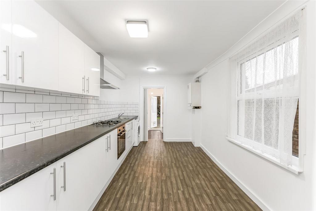 15 garner road e17-13.jpg