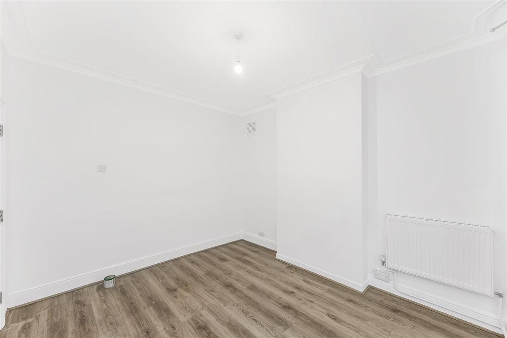 15 garner road e17-12.jpg