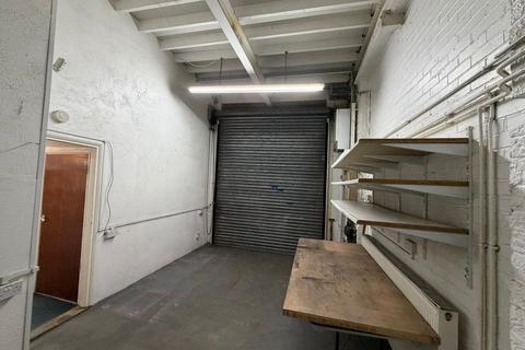 Industrial development to rent, Units 1-3, 15 Pecks Hill Mansfield NG18 2NN