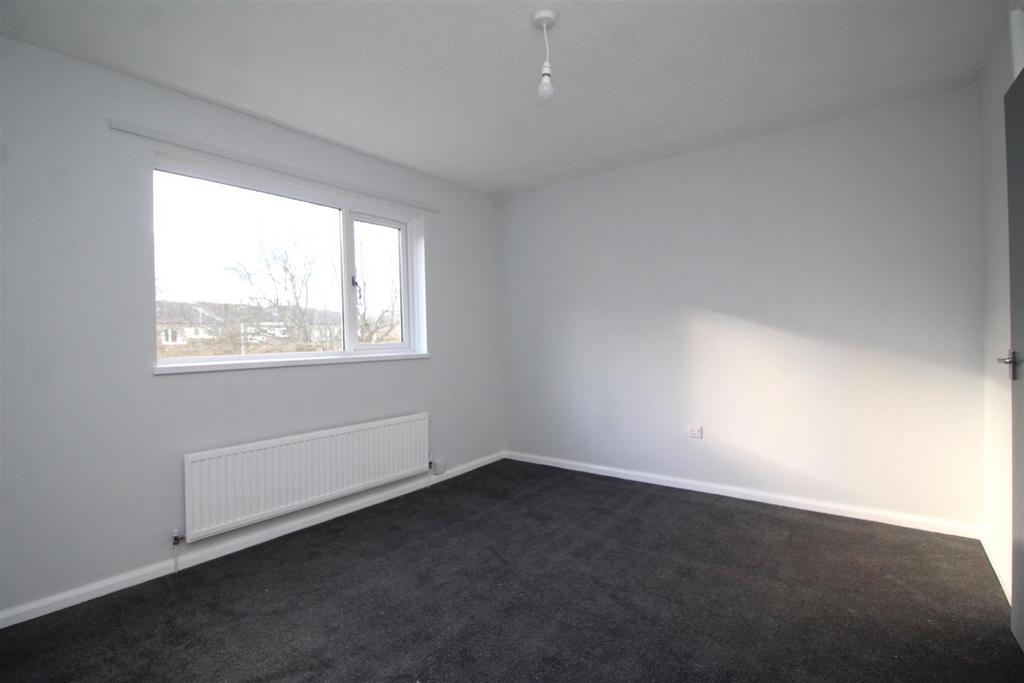 Bedroom 1 .JPG