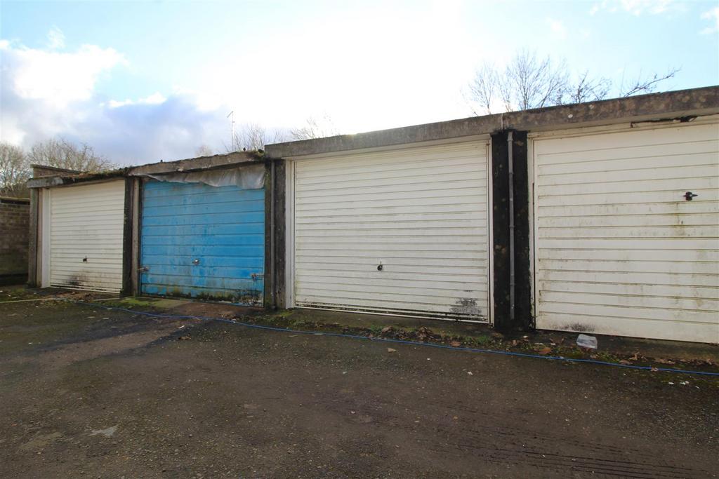 Garage.JPG