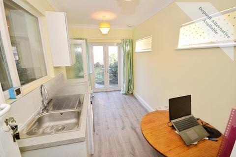 3 bedroom end of terrace house to rent, Granville Road Gillingham ME7
