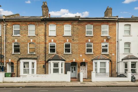 2 bedroom flat to rent, Loveridge Road, London NW6
