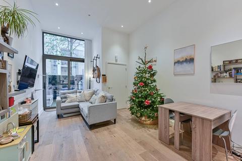 2 bedroom flat for sale, Balham High Road, Balham, London, SW17